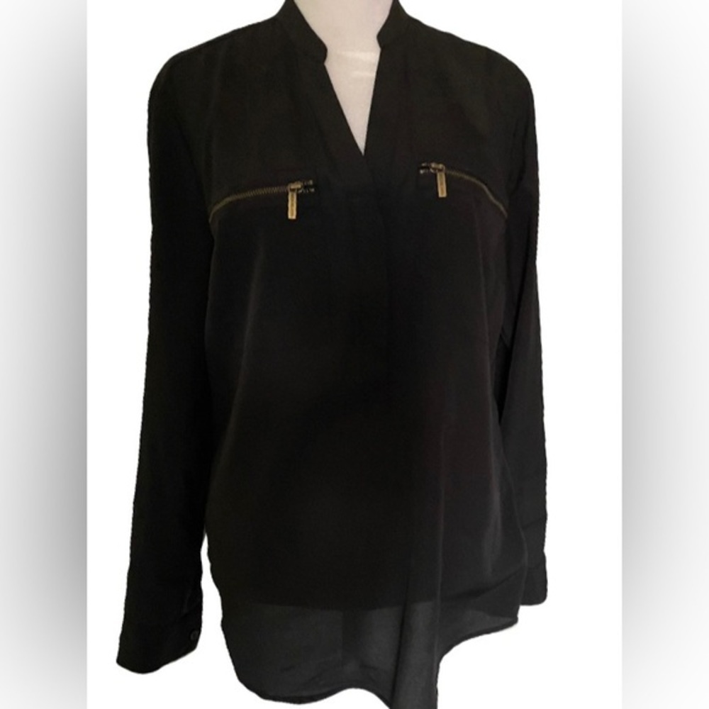 Micheal Korea Black V-Neck Zipper Detail In front size S top blouse